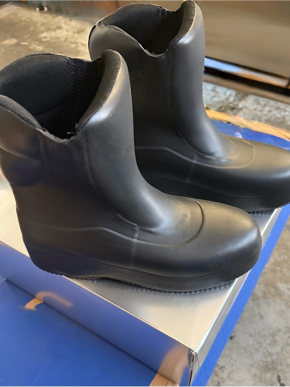 Yeezy Black Mid-Calf Heeled Boots - Picture 3 of 4